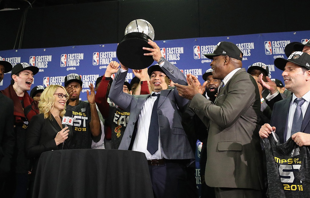 NBA: «Βασιλικό» break και τελικοί για Καβαλίερς (photos+video)