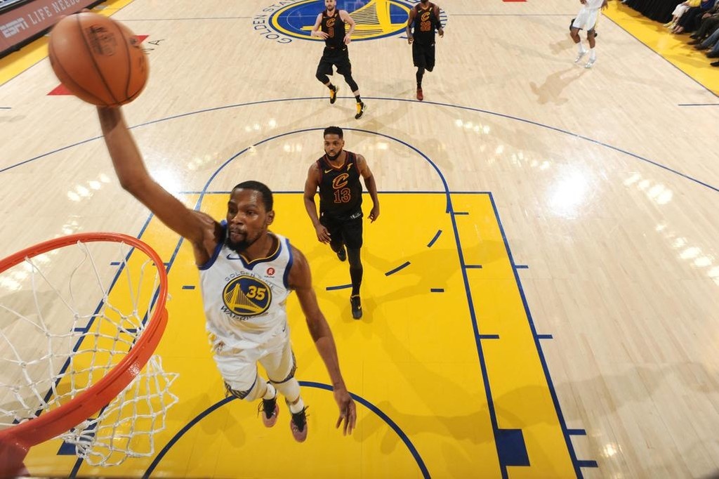 NBA: Η γκάφα της χρονιάς, στο ματς της χρονιάς και 1-0 οι Ουόριορς (photos+video)