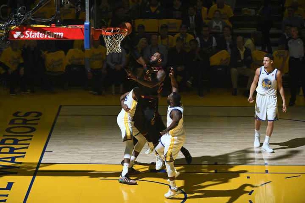 NBA: Η γκάφα της χρονιάς, στο ματς της χρονιάς και 1-0 οι Ουόριορς (photos+video)