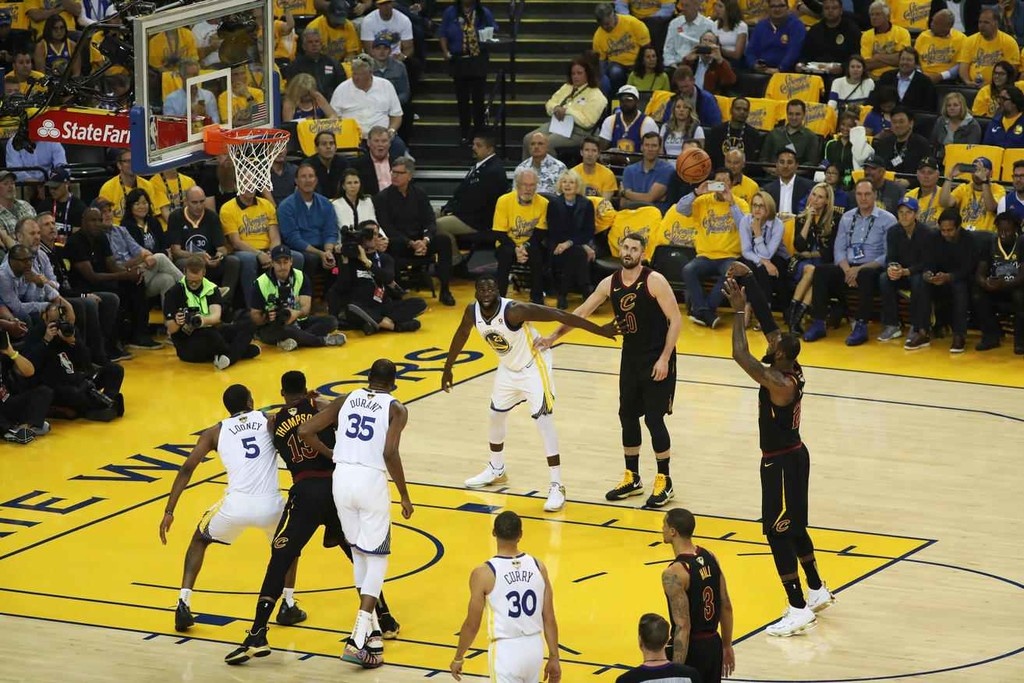 NBA: Η γκάφα της χρονιάς, στο ματς της χρονιάς και 1-0 οι Ουόριορς (photos+video)