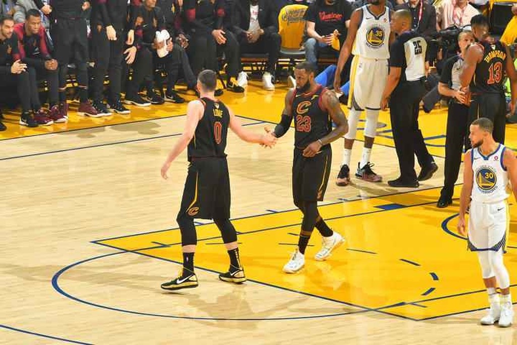NBA: Η γκάφα της χρονιάς, στο ματς της χρονιάς και 1-0 οι Ουόριορς (photos+video)