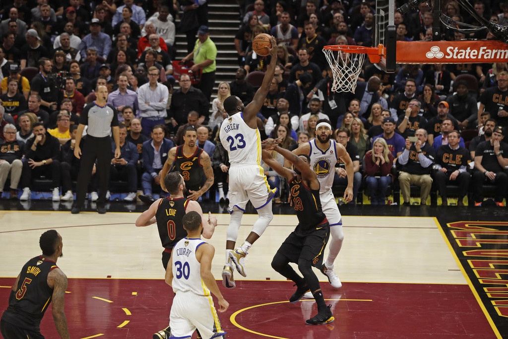 NBA: Κούπα με… σκούπα για Ουόριορς! (photos+video)