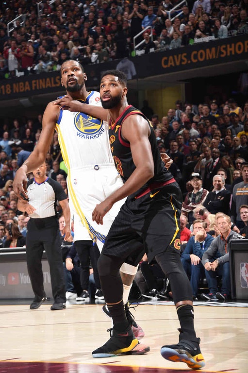 NBA: Κούπα με… σκούπα για Ουόριορς! (photos+video)