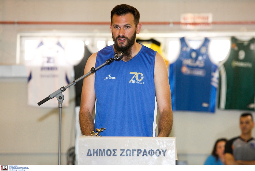 Ηλυσιακός: Μετονομάστηκε σε «Αντώνης Φώτσης» το κλειστό! (photos)