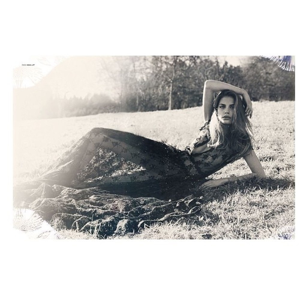 Αυτή είναι η καυτή σύντροφος πρώην παίκτη του Ολυμπιακού (photos)