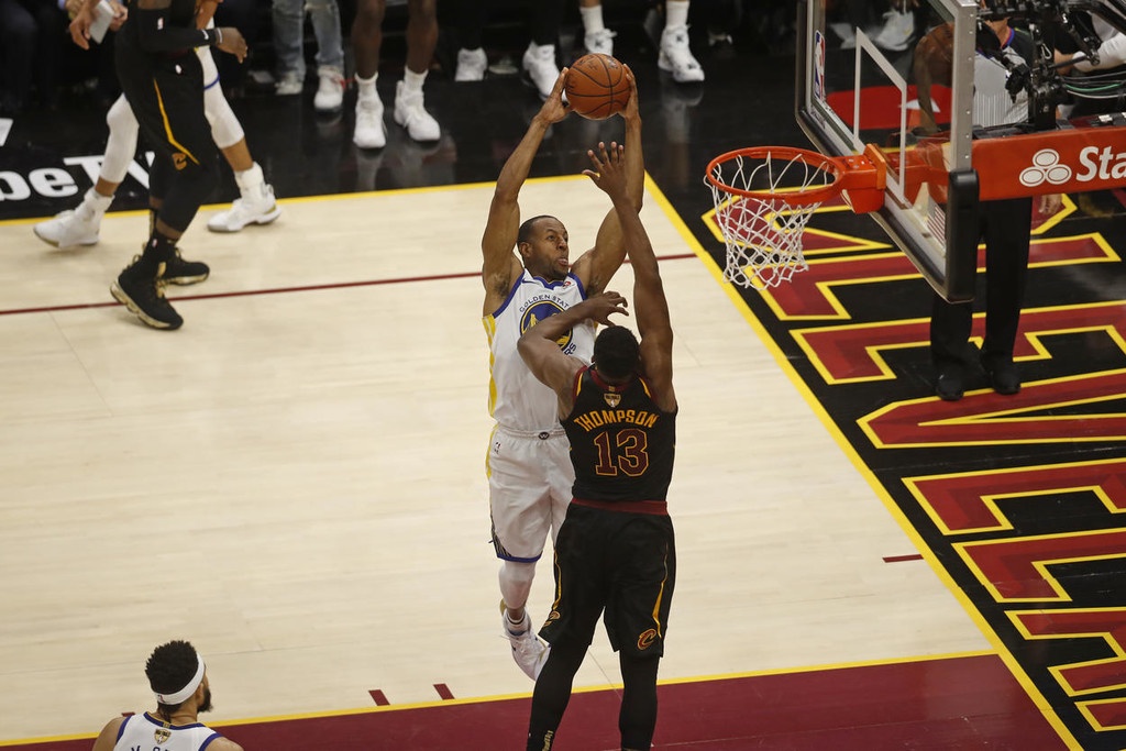 NBA: Στέψη στο Κλίβελαντ για Ουόριορς (photos+video)