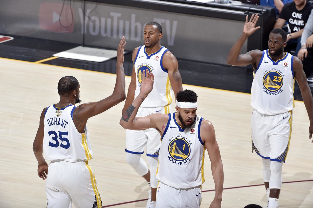 NBA: Στέψη στο Κλίβελαντ για Ουόριορς (photos+video)
