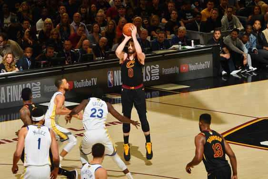 NBA: Στέψη στο Κλίβελαντ για Ουόριορς (photos+video)