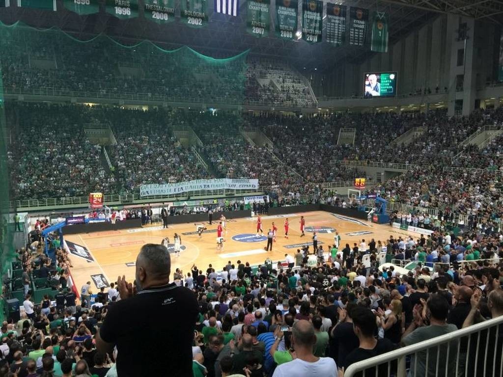 Απόλυτη σιγή στο ΟΑΚΑ για τον Παύλο Γιαννακόπουλο (video+photos)