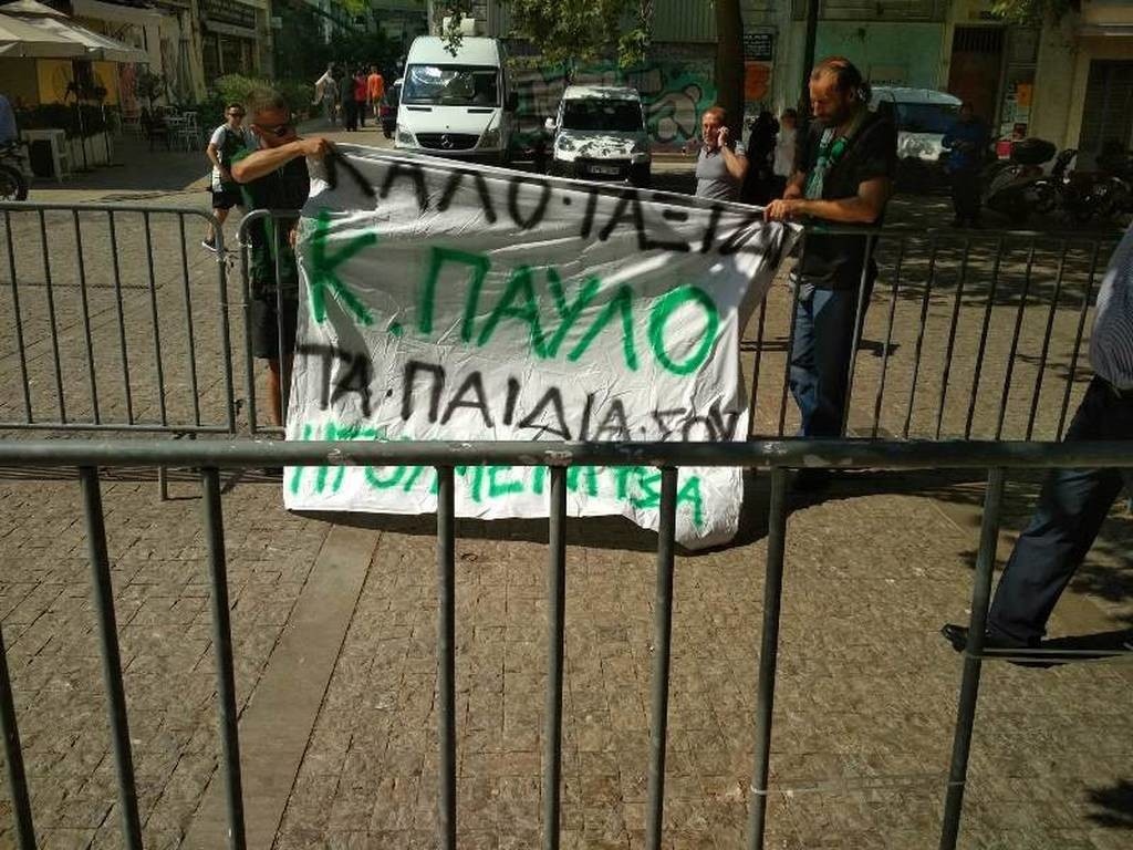 Από την Ηγουμενίτσα στη Μητρόπολη για το τελευταίο «αντίο» στον Παύλο Γιαννακόπουλου (photos+video)