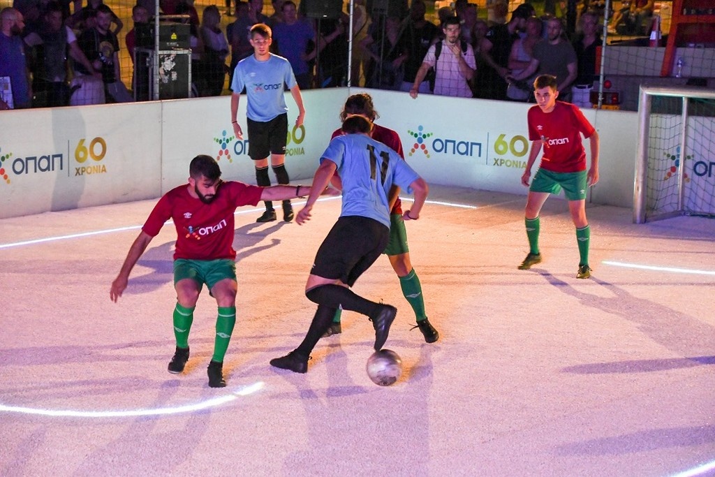 ΒΙΝΤΕΟ: Δείτε το Σύνταγμα να μετατρέπεται στο πιο πρωτότυπο γήπεδο ποδοσφαίρου