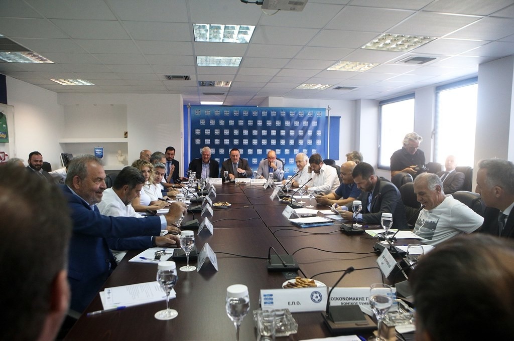 Super League: Νέος πρόεδρος ο Μπαταγιάννης (photos)