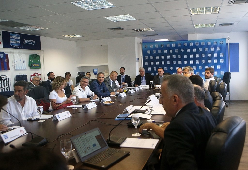Super League: Νέος πρόεδρος ο Μπαταγιάννης (photos)