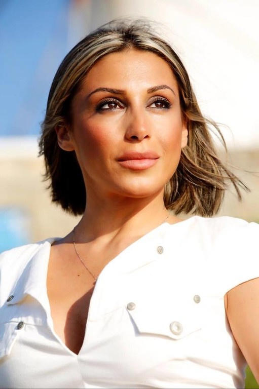 Η Μαρία Καρλάκη μετά τον Νίκο Γκάτσο τραγουδάει Σταύρο Ξαρχάκο