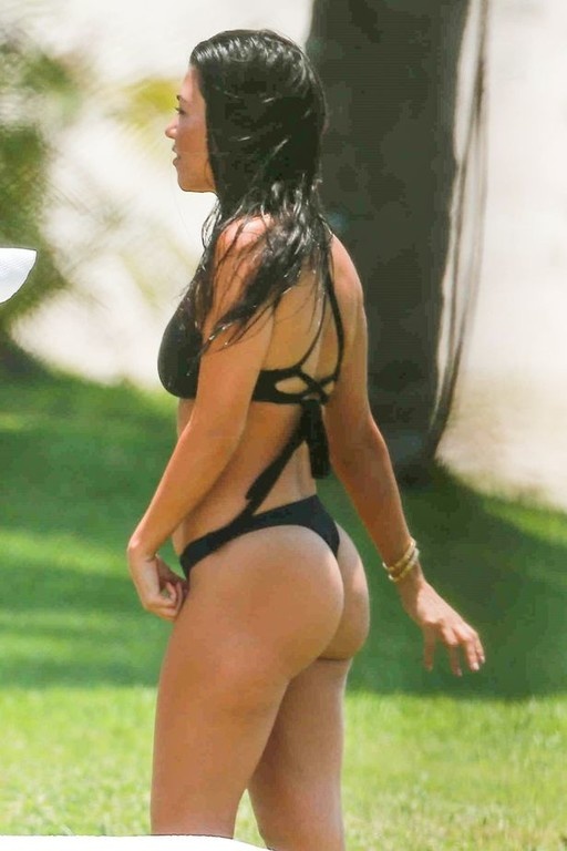 Διάσημη περσόνα κάνει τζετ σκι και κόβει την ανάσα (photos)