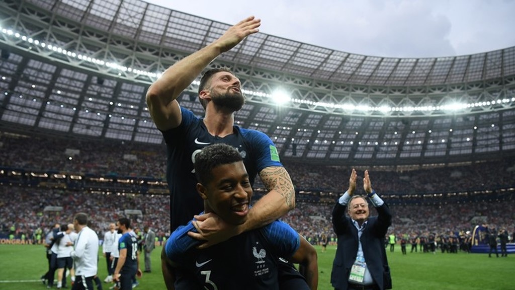 Γαλλία-Κροατία 4-2: Κυριάρχησε και ανέβηκε στην κορυφή του κόσμου η Γαλλία! (video)