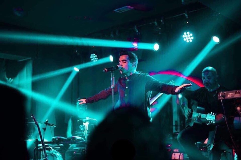 Ο Βασίλης Δήμας πρωταγωνιστεί στη Μύκονο