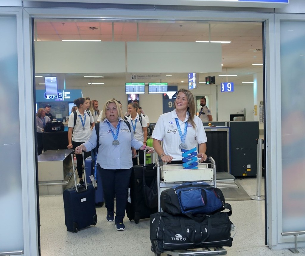 Ελλάδα: Επέστρεψαν οι «ασημένιες» Πρωταθλήτριες του πόλο (photos)