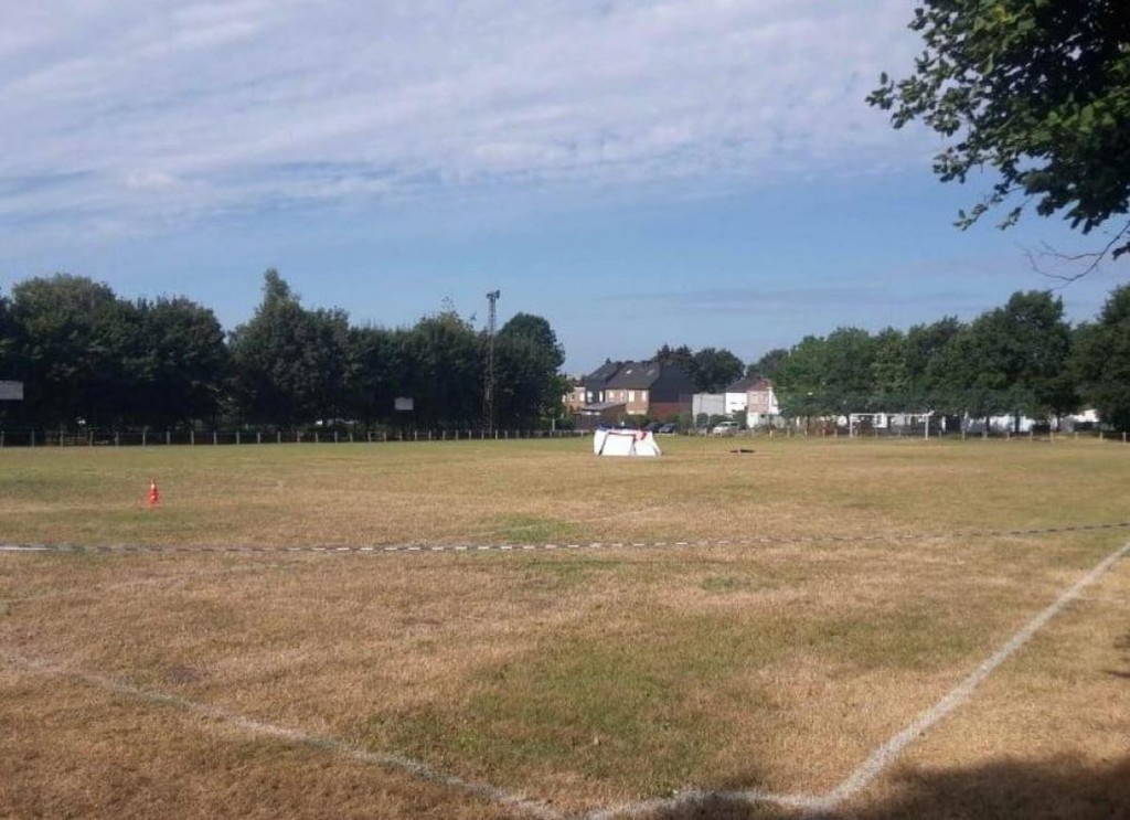 Αυτοκτονία με εκρηκτικά σε γήπεδο του Βελγίου (photos+video)