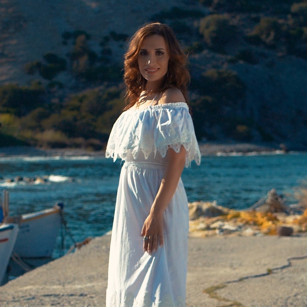 Νέο τραγούδι και video clip από την Γιώτα Γρίβα