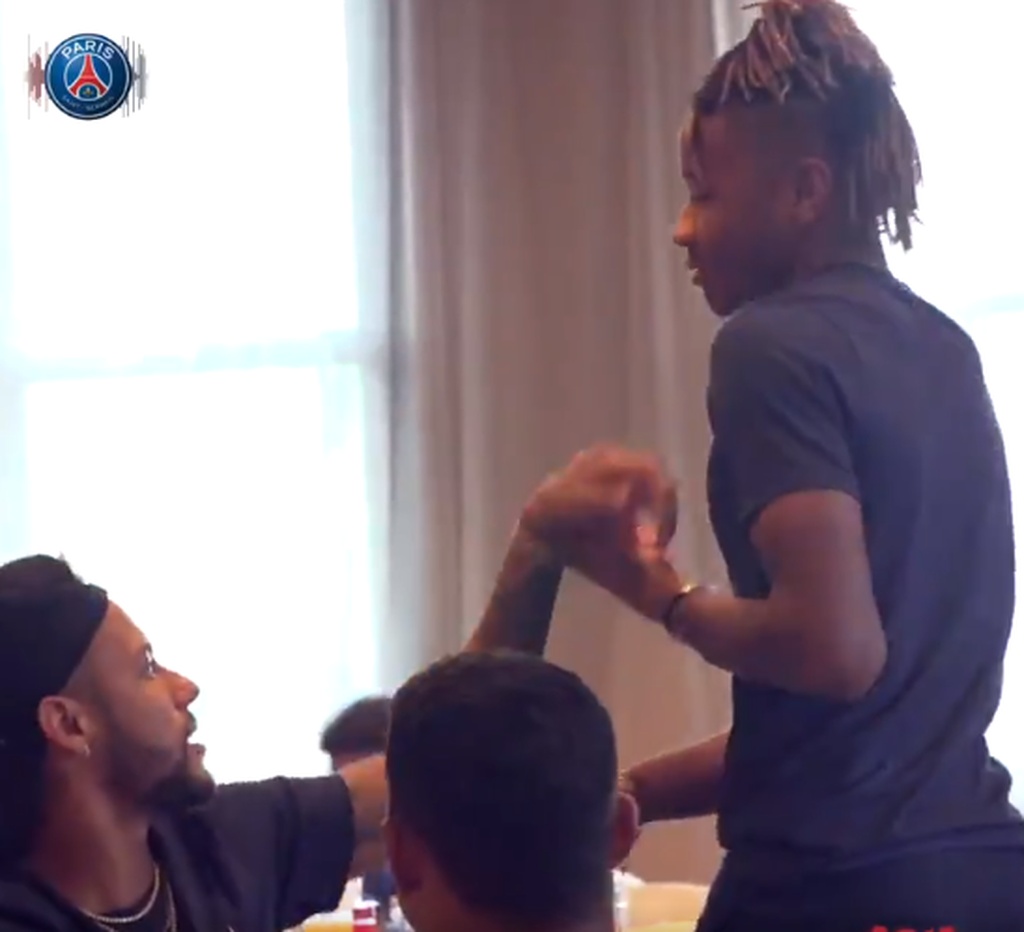 Το καψόνι των «παλιών» στον Μπουφόν και η απίστευτη κίνηση με Νεϊμάρ! (videos+photos)