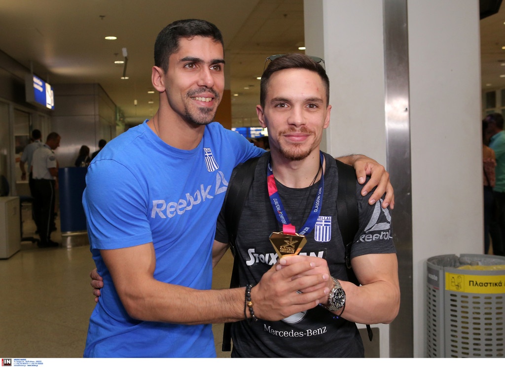 Επέστρεψε στην Ελλάδα ο Λευτέρης Πετρούνιας (photos)