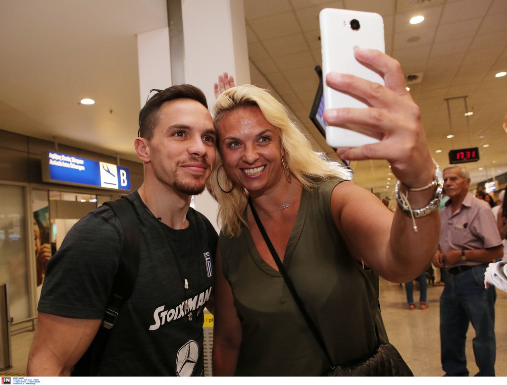 Επέστρεψε στην Ελλάδα ο Λευτέρης Πετρούνιας (photos)