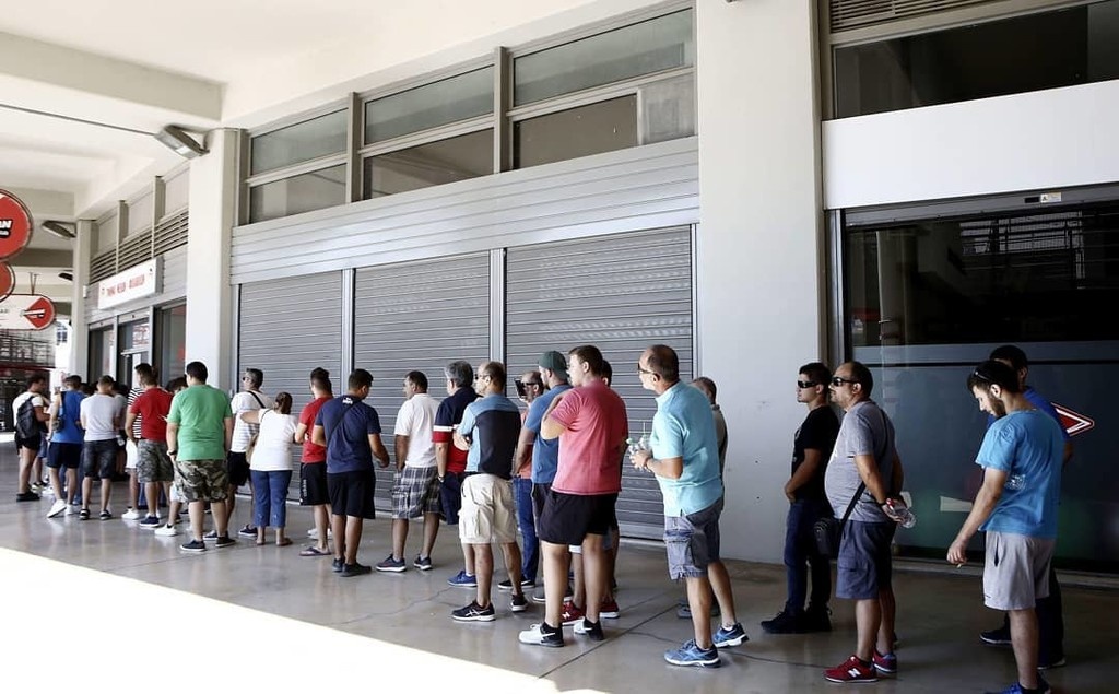 Ολυμπιακός: «Τρέλα» οπαδών για Μπέρνλι (photos)