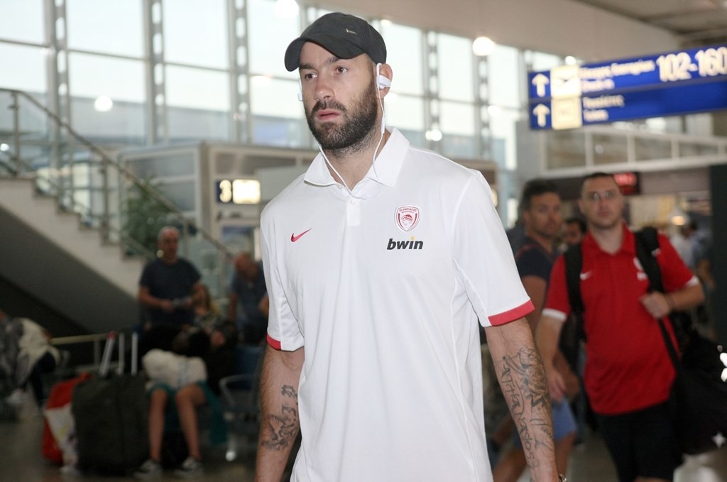 Ολυμπιακός: Έφυγε για Μέτσοβο (photos)