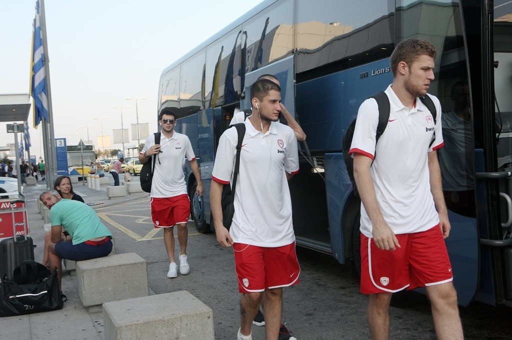 Ολυμπιακός: Έφυγε για Μέτσοβο (photos)