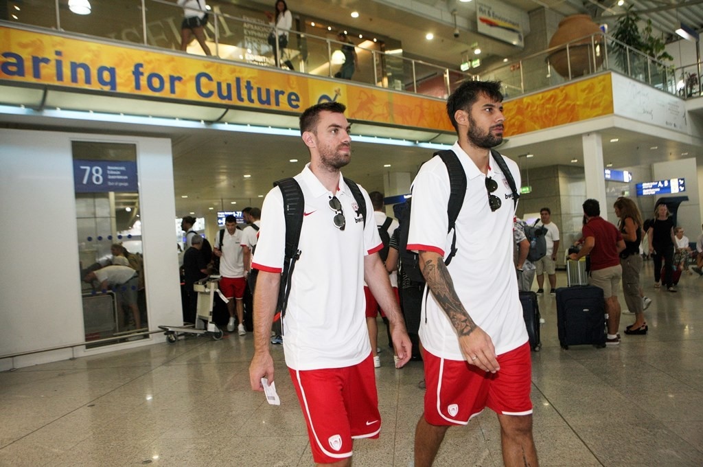 Ολυμπιακός: Έφυγε για Μέτσοβο (photos)