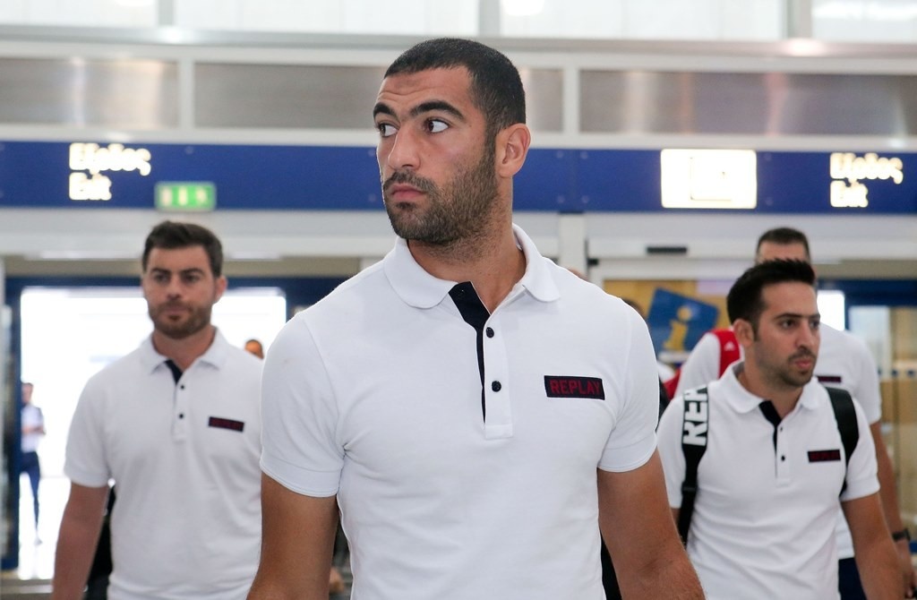 Ολυμπιακός: «Πέταξε» για Αγγλία (photos)
