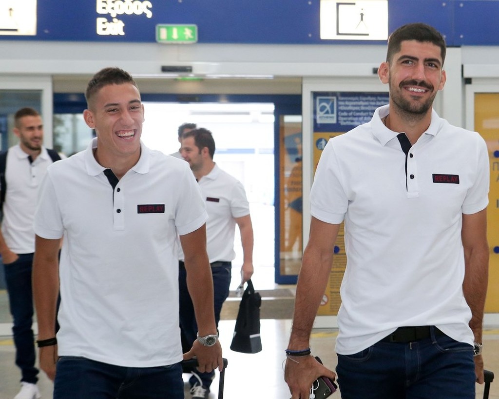 Ολυμπιακός: «Πέταξε» για Αγγλία (photos)