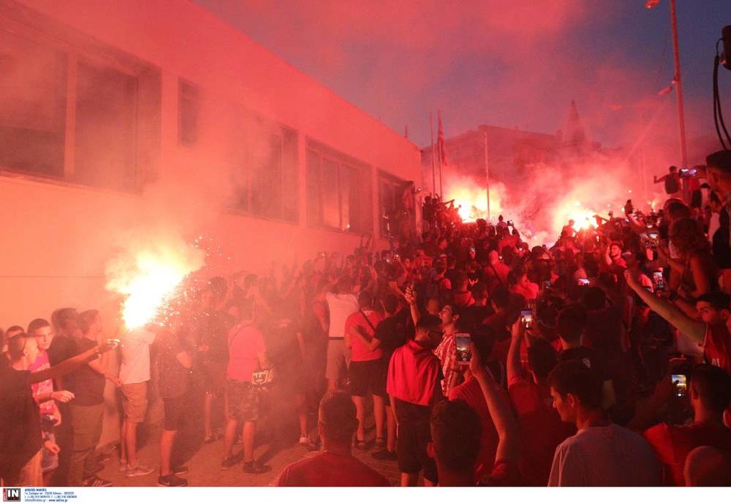 Ολυμπιακός: Πανικός για τον «ερυθρόλευκο» Τουρέ! (photos)