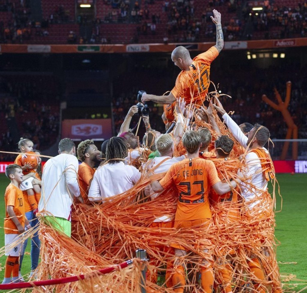 Ολλανδία: Τελευταία… παράσταση και αποθέωση για Σνάιντερ (photos+video)