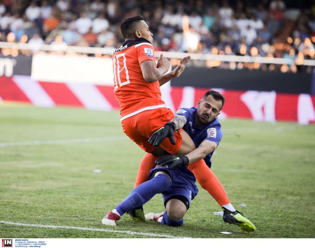 Καρέ-καρέ το πέναλτι που δε δόθηκε στον ΠΑΟΚ (photos, video)