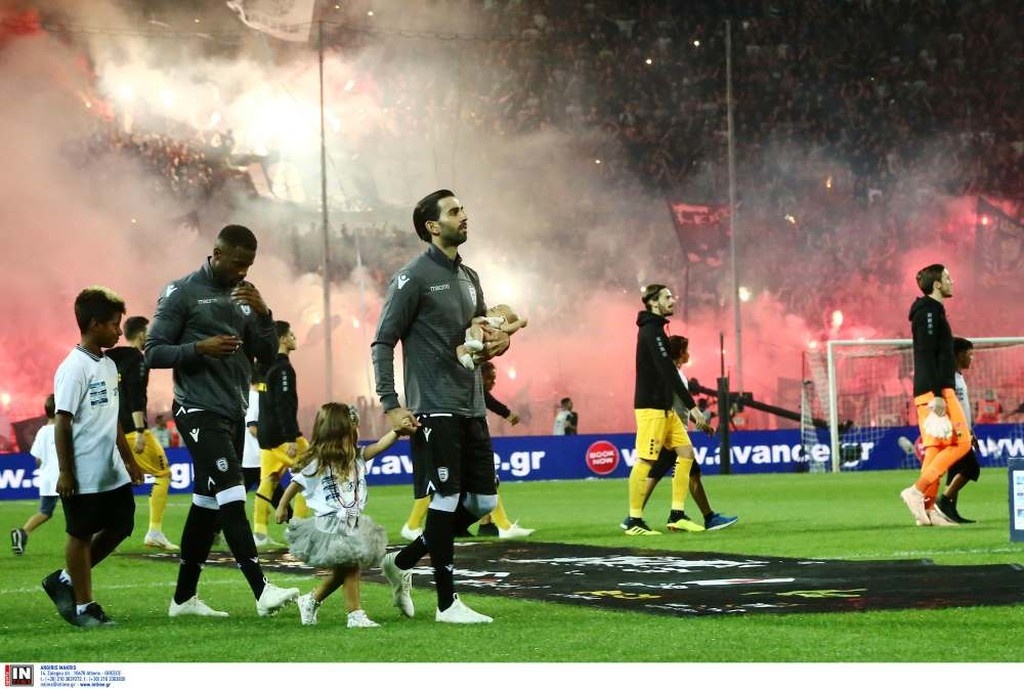 ΠΑΟΚ-ΑΕΚ: Η πιο δυνατή στιγμή πριν τη σέντρα του ντέρμπι (photos)