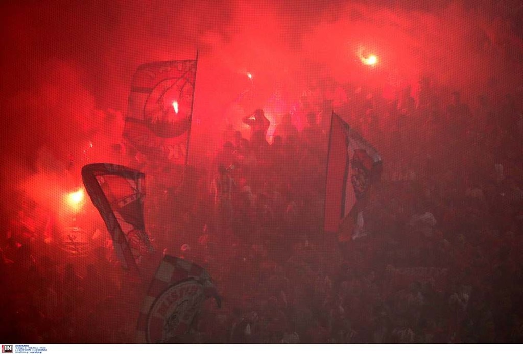 Ολυμπιακός-ΠΑΟΚ: Γι' αυτό άργησε να ξεκινήσει το ντέρμπι (photos)