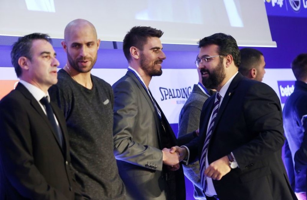 ΕΣΑΚΕ: Βράβευσε την Εθνική για την πρόκριση στο Παγκόσμιο (photos)