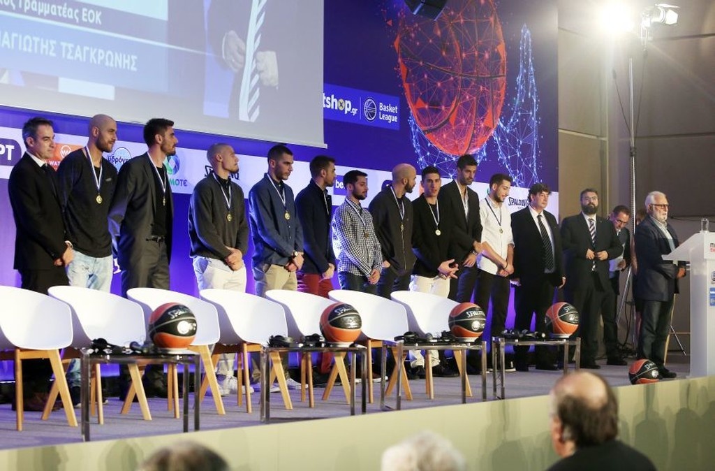 ΕΣΑΚΕ: Βράβευσε την Εθνική για την πρόκριση στο Παγκόσμιο (photos)