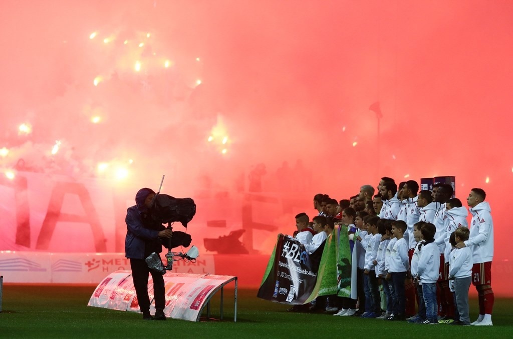 Ολυμπιακός: Μ’ αυτή την ποινή κινδυνεύει λόγω πυρσών (photos)