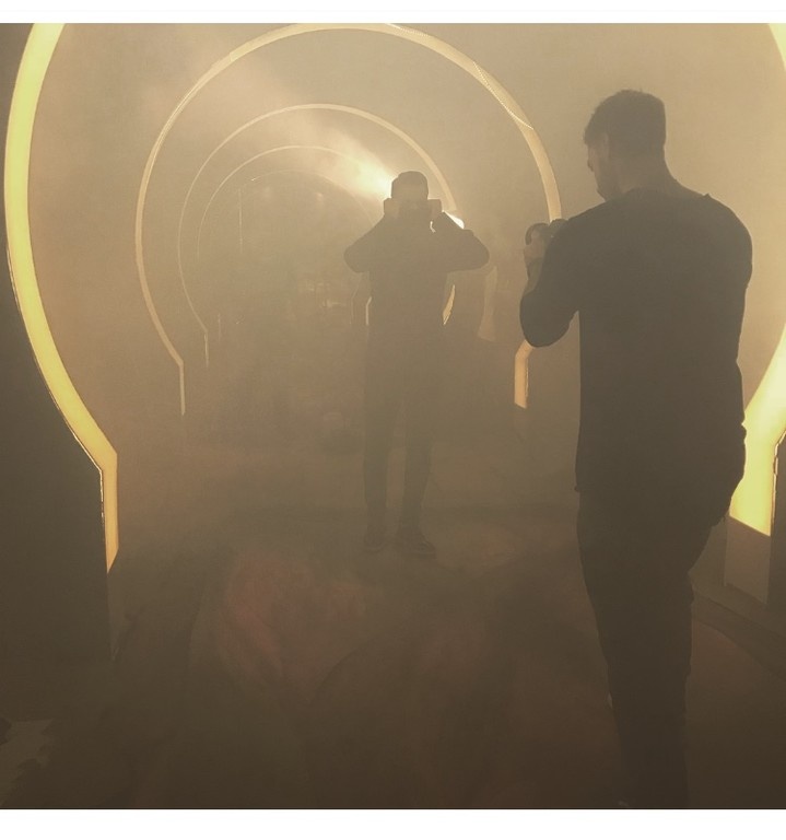 Ηλίας Βρεττός: Δείτε backstage από την φωτογράφηση της αφίσας του για το TOKYO THEATER ATHENS