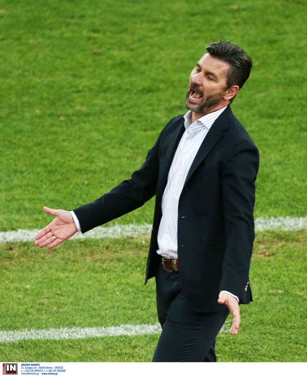 ΑΕΚ-Ολυμπιακός: Έξαλλος ο Ουζουνίδης και επική ατάκα στον Τζήλο! (photos)