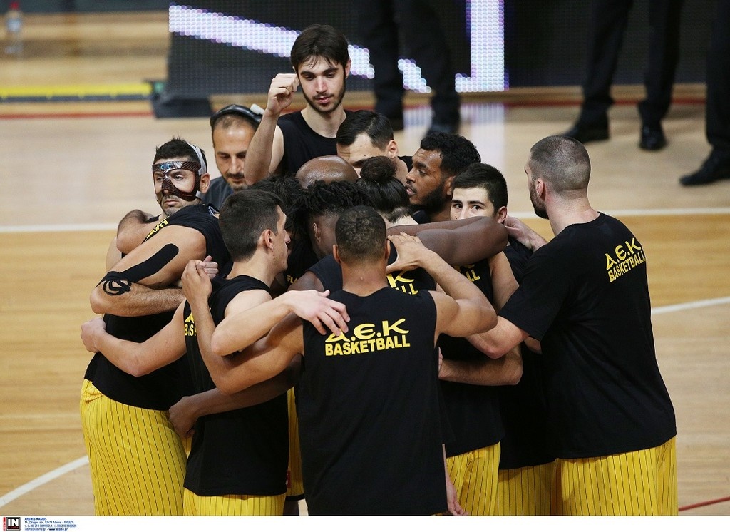 ΑΕΚ: Με το... τρόπαιο της κόντρα στη Χάποελ (photos)