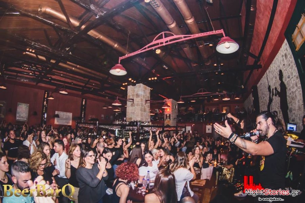 15 50: Το αδιαχώρητο στις εμφανίσεις της ροκ μπάντας σε Αθήνα και Πάτρα