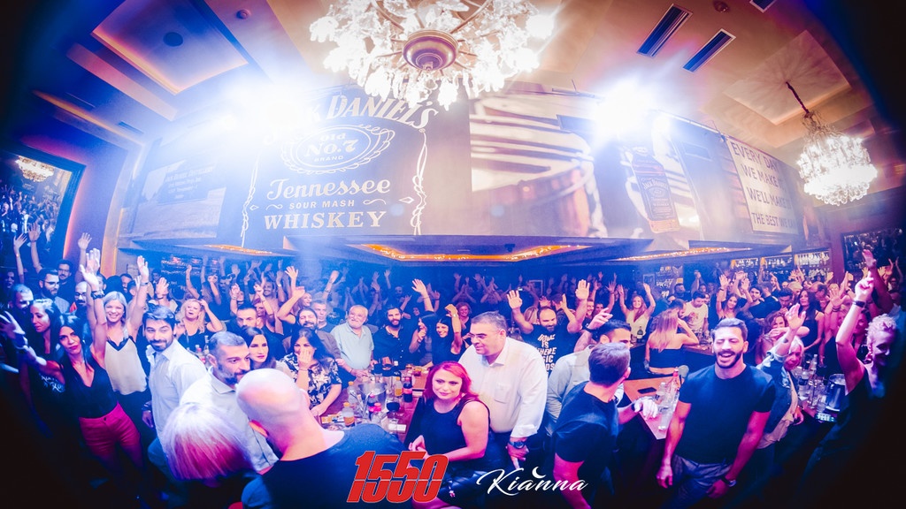 15 50: Το αδιαχώρητο στις εμφανίσεις της ροκ μπάντας σε Αθήνα και Πάτρα