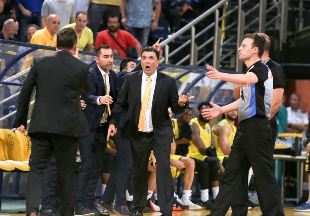 Άρης – Παναθηναϊκός: Σόου ο Αγγέλου, αποβλήθηκε και ο Πασκουάλ (video+photos)
