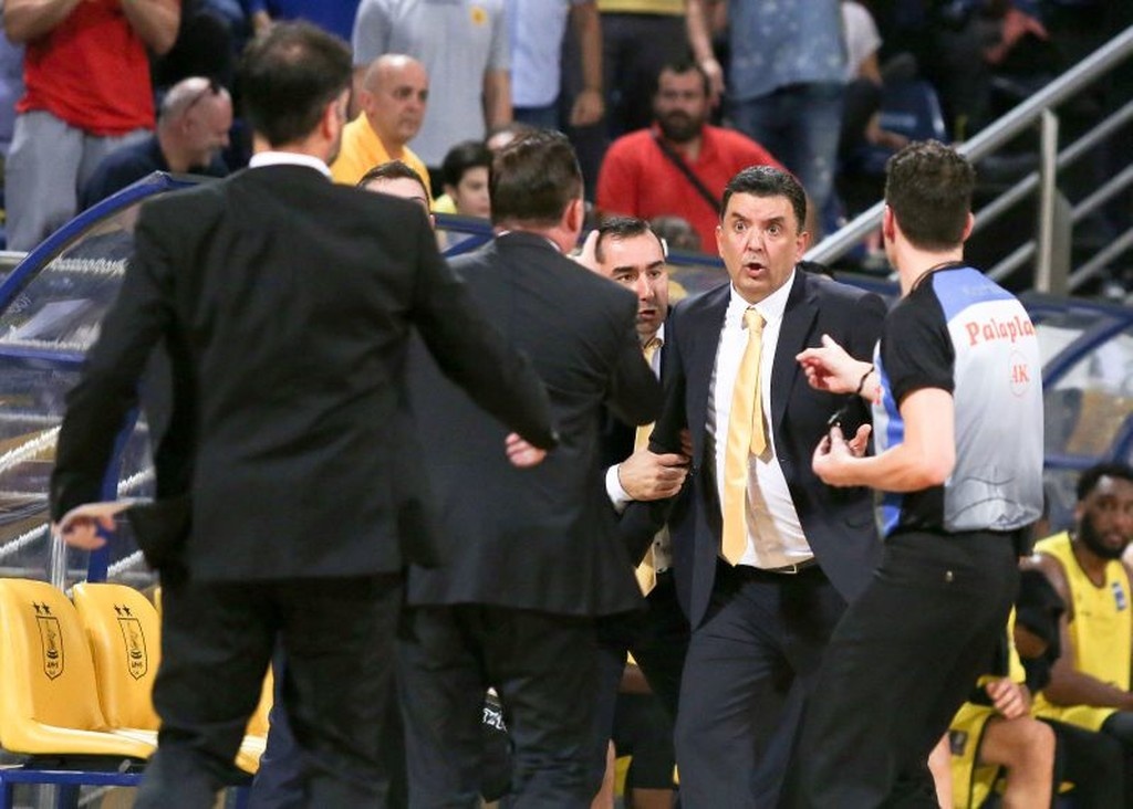 Άρης – Παναθηναϊκός: Σόου ο Αγγέλου, αποβλήθηκε και ο Πασκουάλ (video+photos)