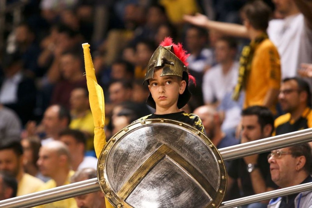 VIRAL: Ντυμένος «Άρης» στο «Αλεξάνδρειο» έκλεψε την παράσταση! (photo)