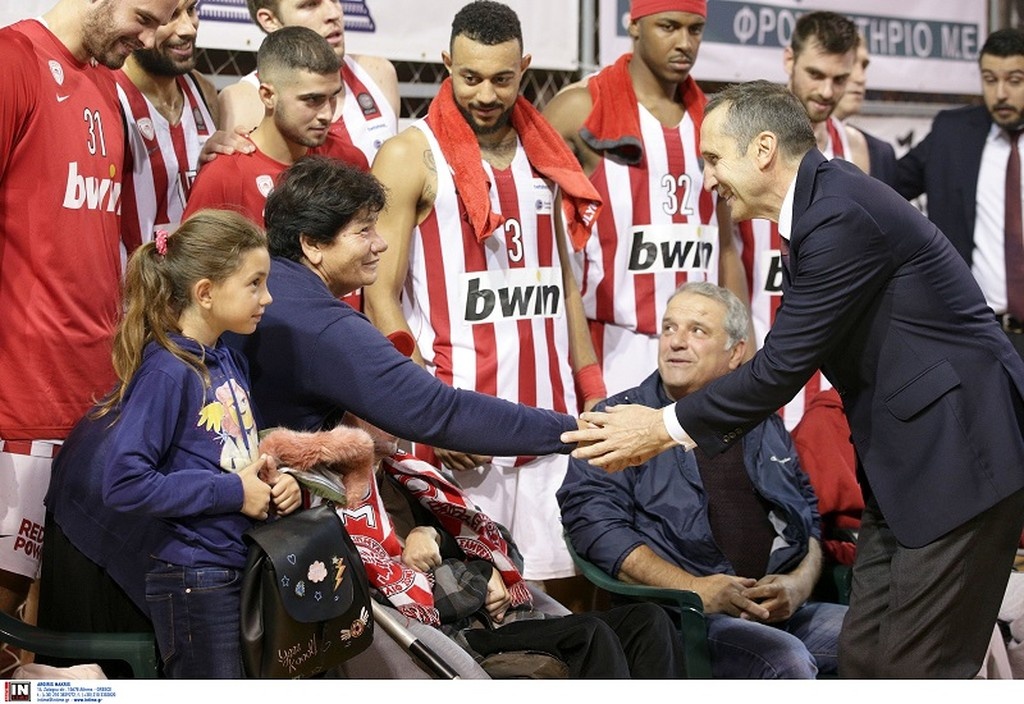 Ολυμπιακός: Η συγκινητική κίνηση των «ερυθρόλευκων» στη Χαλκίδα (photos)